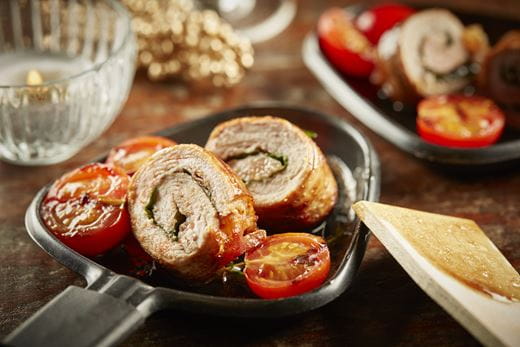 recipe image Gourmet varkenshaasrolletjes met basilicum, Parmaham en Parmezaanse kaas